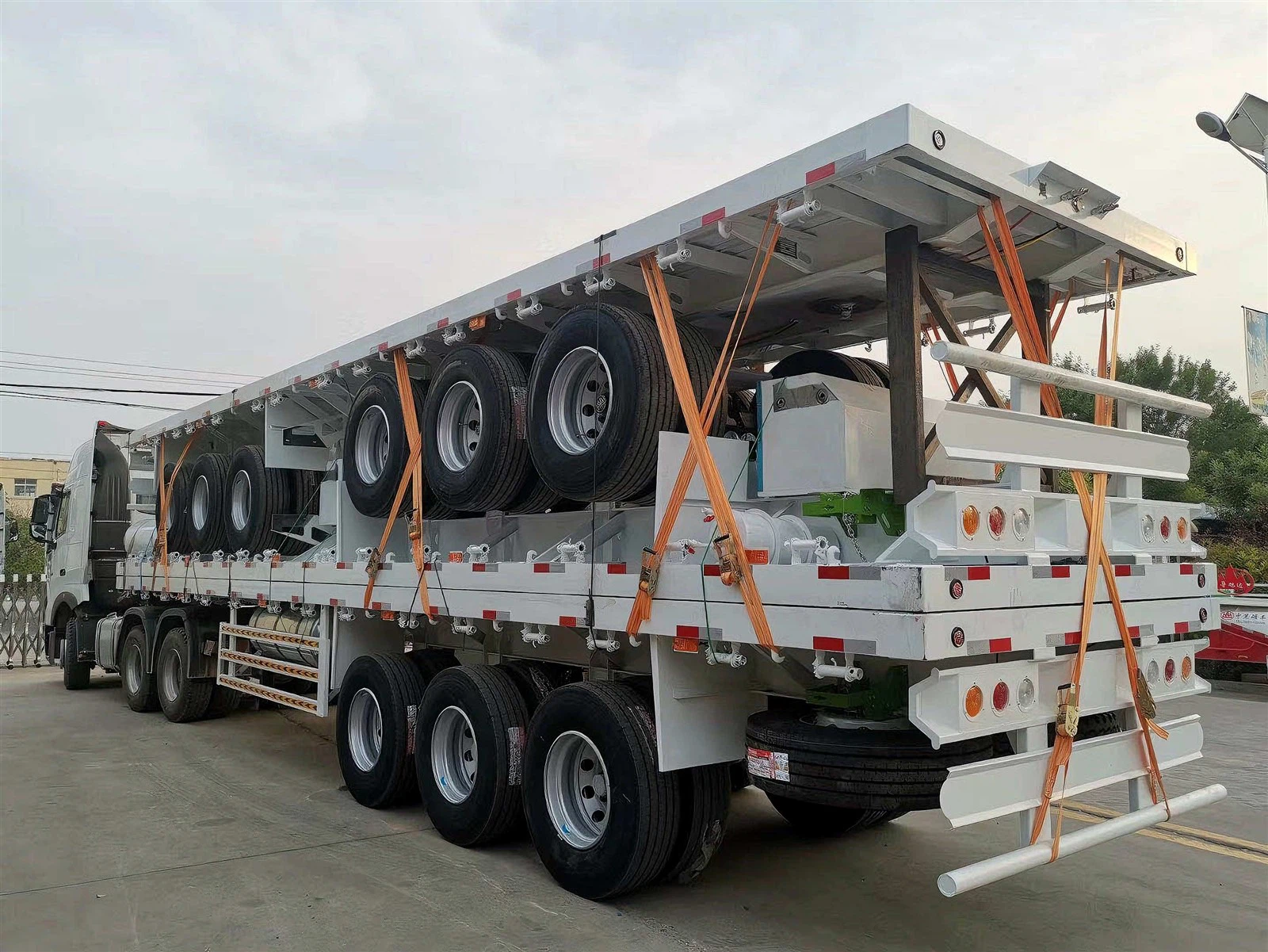 4 packed flatbed trailer 4 packed flatbed trailer